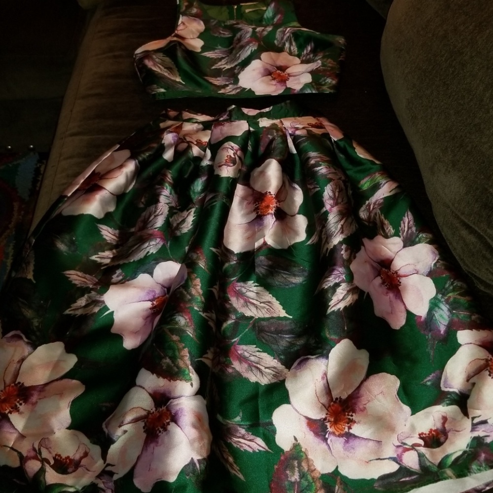 Floral print skirt set